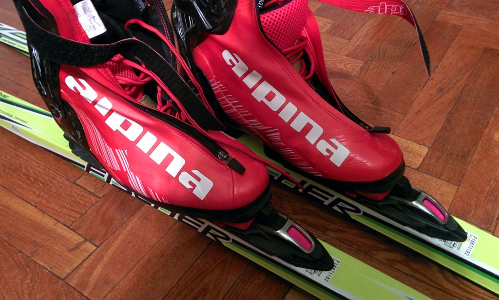 Ботинки Alpina на лыжах без NIS