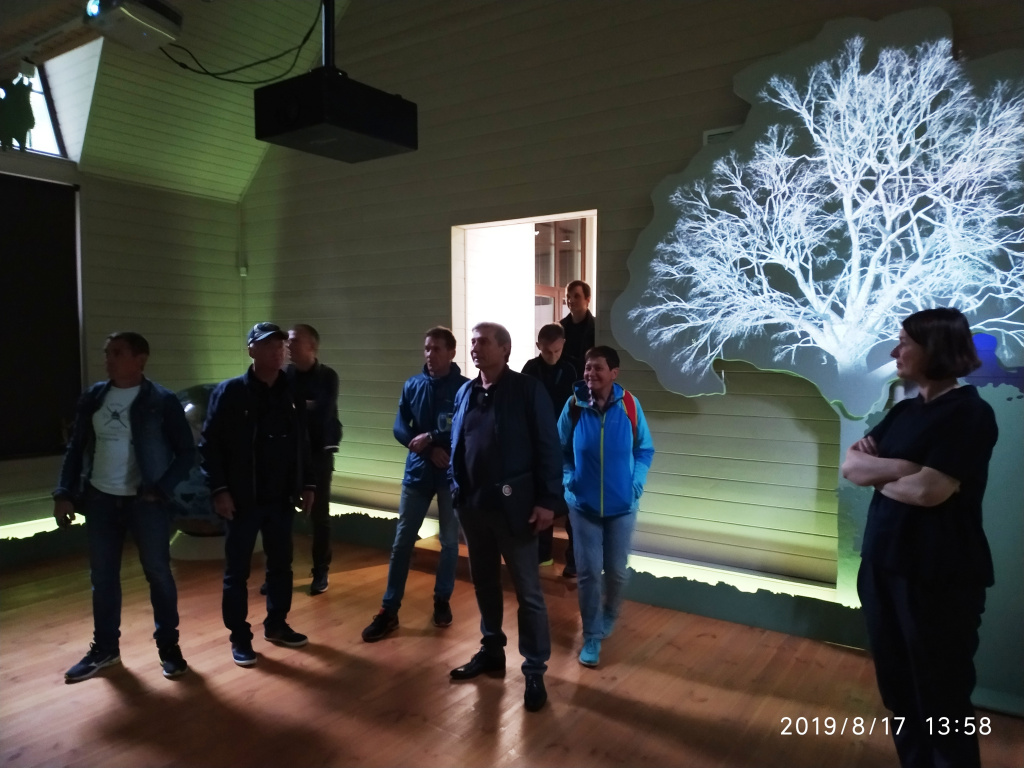 7. Заглянули мы и в Интерактивный музей леса "Лесная сказка", расположившийся напротив лыжной базы - было интересно. 